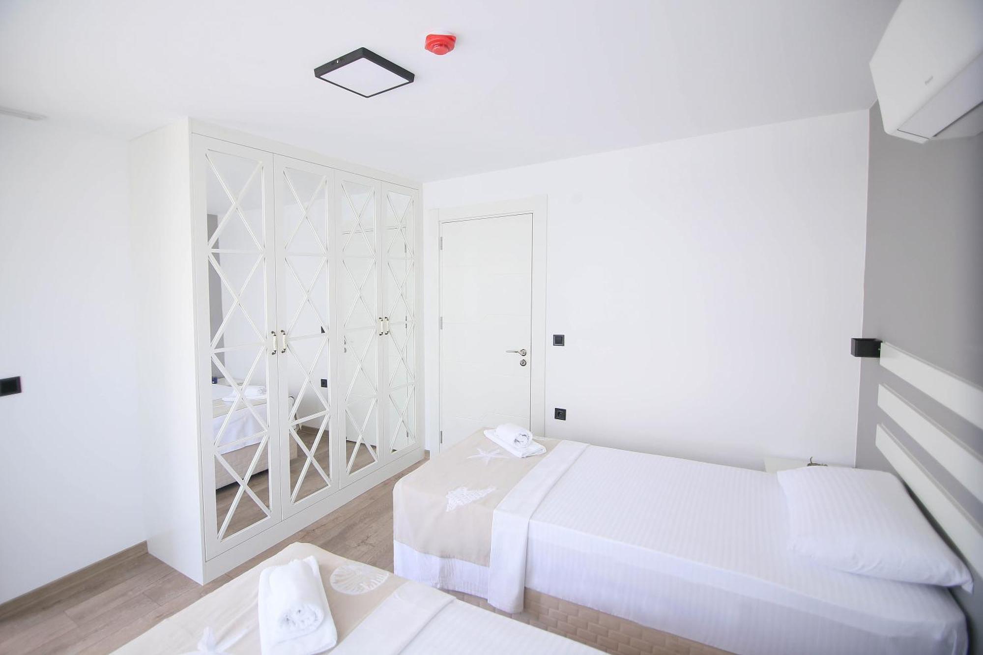 Krem Marin Otel Çeşme Extérieur photo